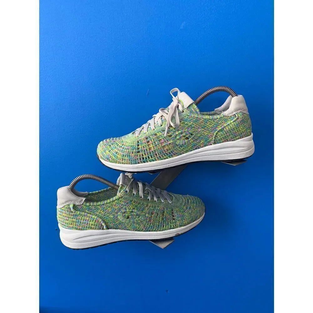EARTH Shoes Vital Green Fabric Mesh Sneakers Sz 9B Women's